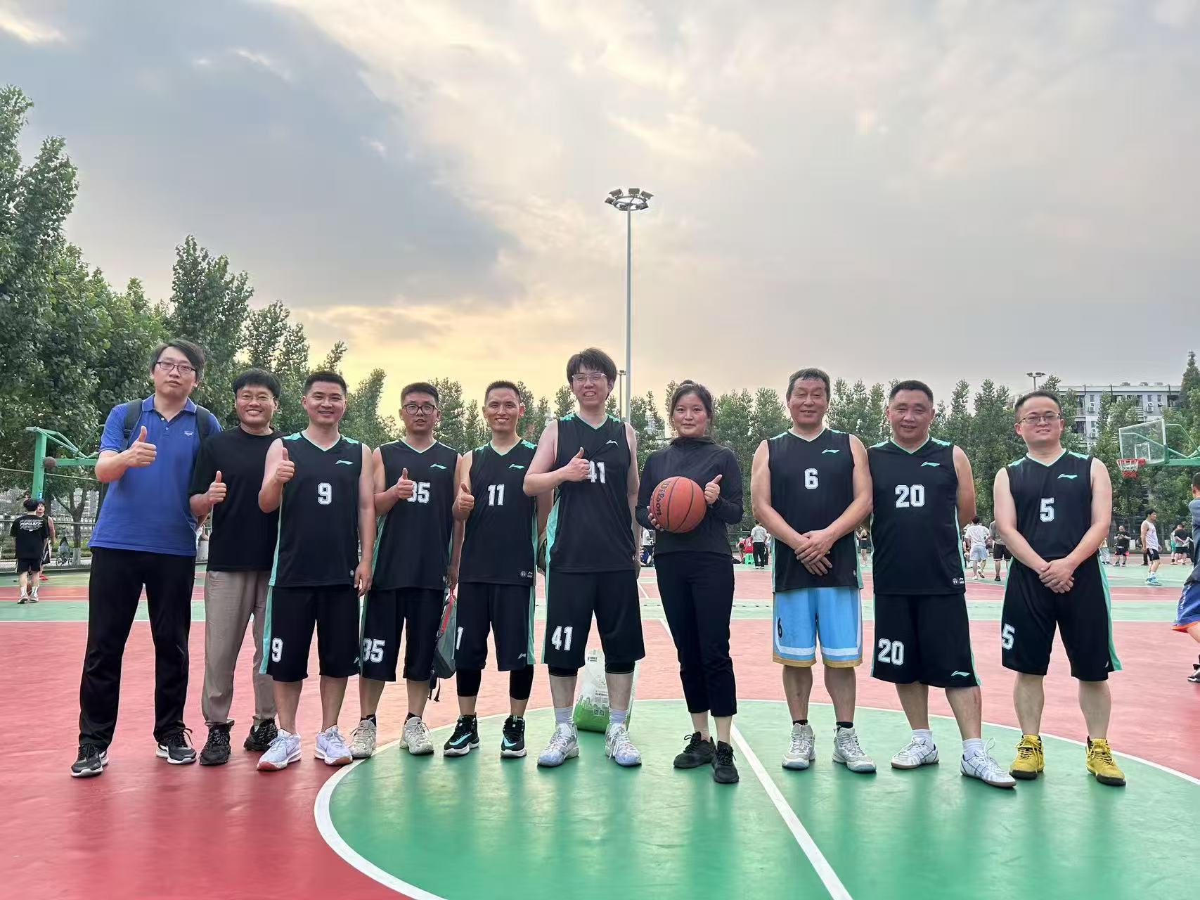 2025年西南交通大学第二届教职工篮球比赛